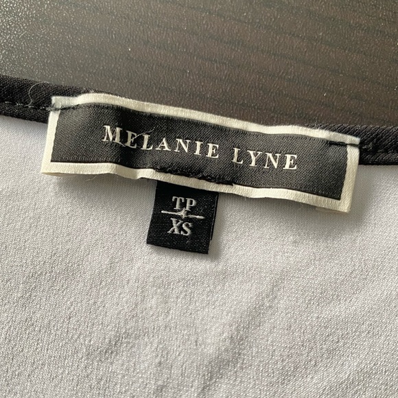 Melanie Lyne Cold Shoulder Top - Picture 6 of 8